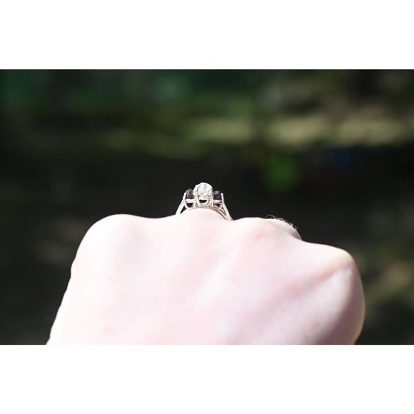 Alternative diamond engagement ring,  raw Garnet and Lake county diamond - Picture 4 of 4